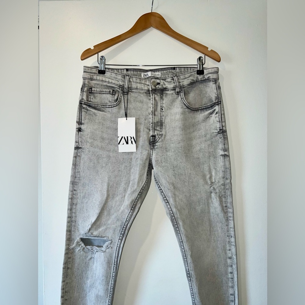 ZARA Gray Distressed Skinny Fit Denim Jeans